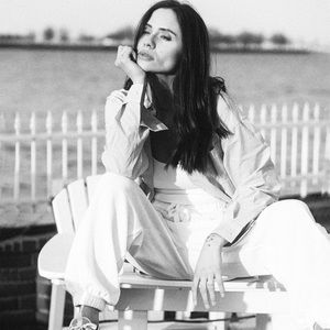 Meet your Posher, Whitney